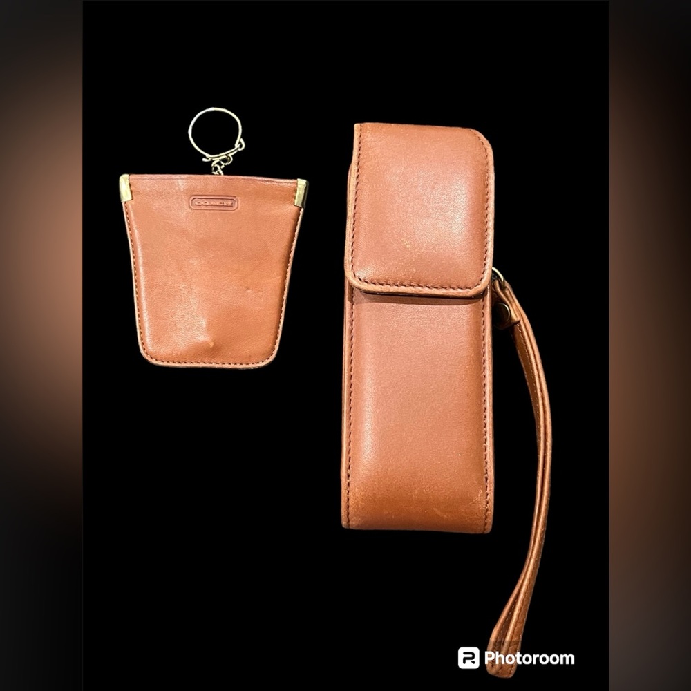 Coach Vintage Squeeze keycase # 7215 & leather vintage case Bundle
